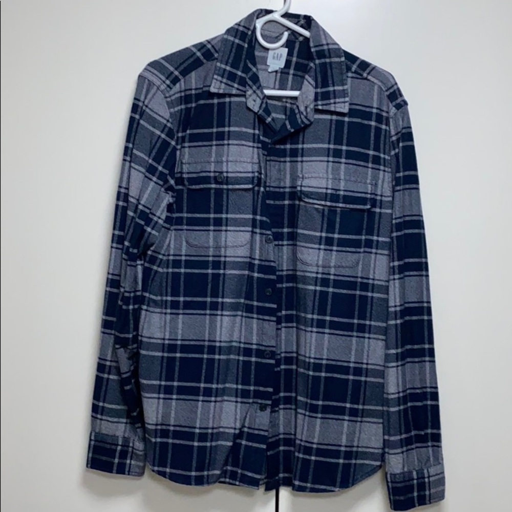 Gap Men’s Plaid Shirt: Size M